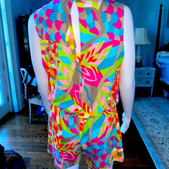 Trina Turk adorable colorful romper size small - Picture 6 of 6